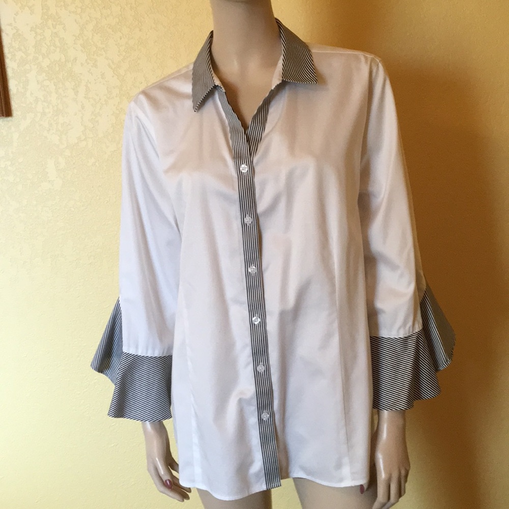 Chico’s EUC Caroline Striped Sateen No-Iron Blouse - Picture 1 of 6